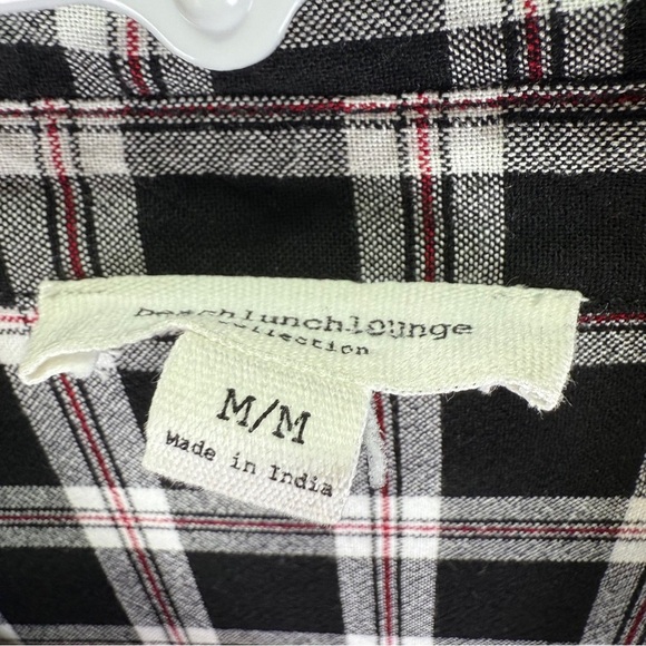 beachlunchlounge Shirt Size Medium Plaid Long Sleeve Button down - Picture 2 of 4